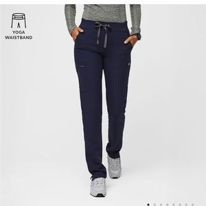 Yola skinny figs scrubs in size medium tall